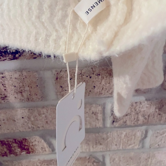 Elegant Off White Sweater with Gorgeous Buttons - Commense Women's Medium - Picture 9 of 9